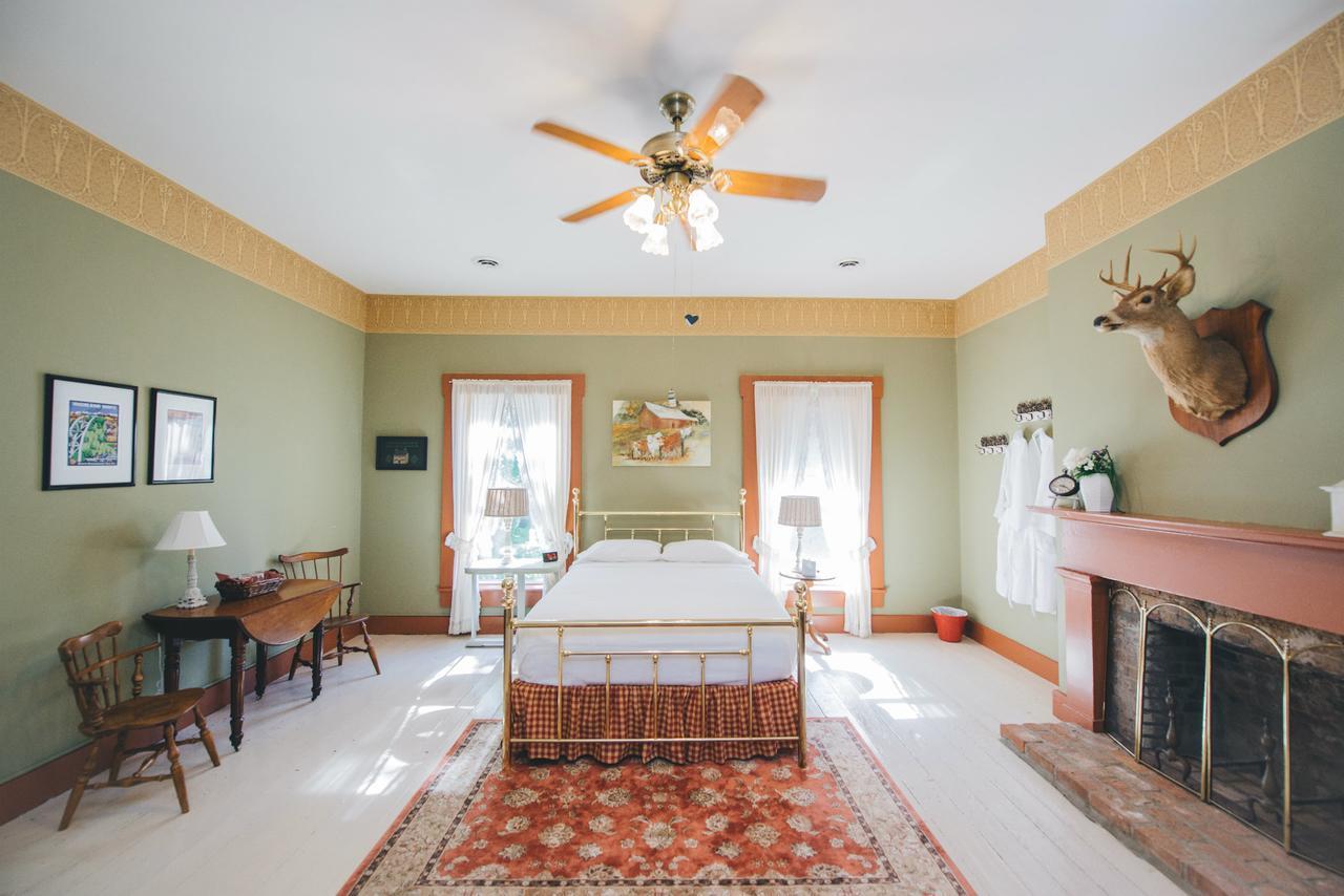 Old Caledonian Bed & Breakfast المظهر الخارجي الصورة