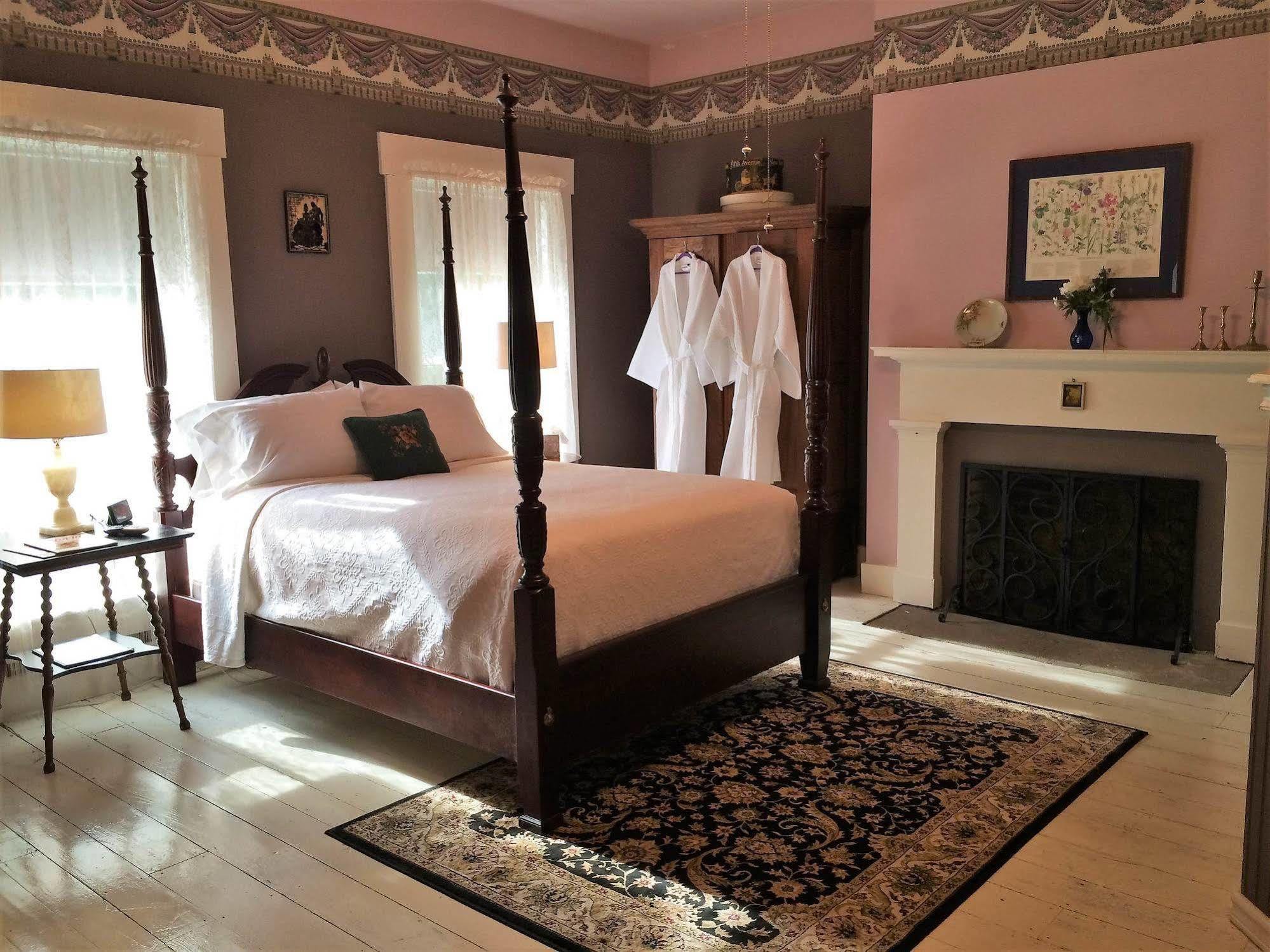 Old Caledonian Bed & Breakfast المظهر الخارجي الصورة
