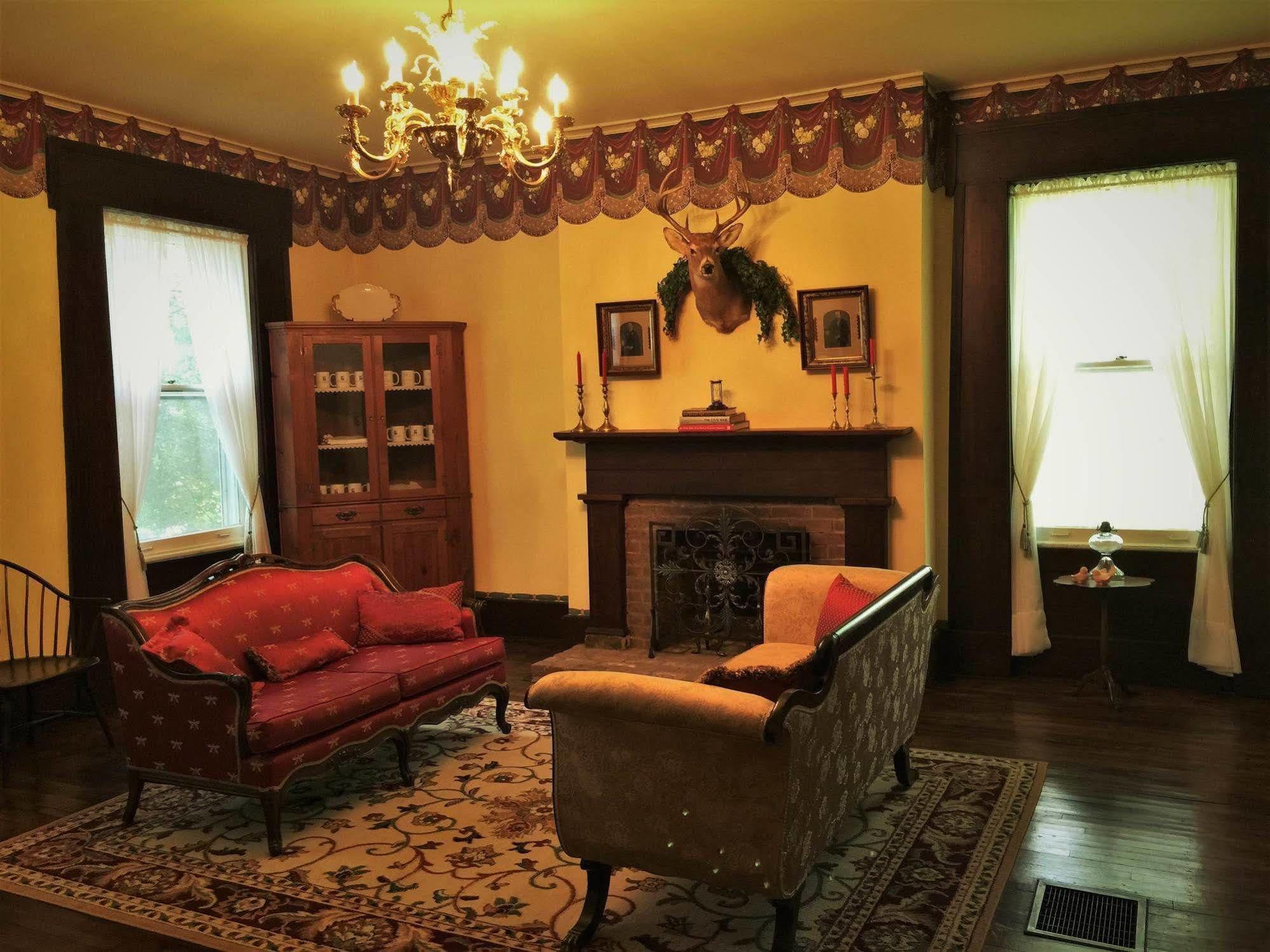 Old Caledonian Bed & Breakfast المظهر الخارجي الصورة