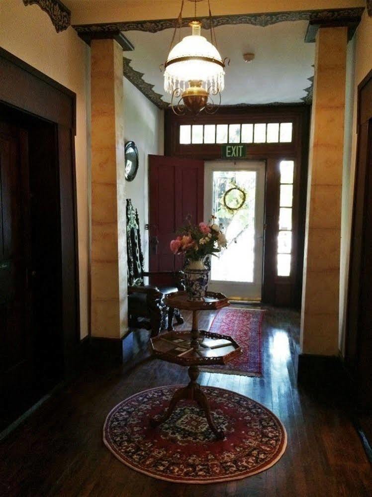 Old Caledonian Bed & Breakfast المظهر الخارجي الصورة